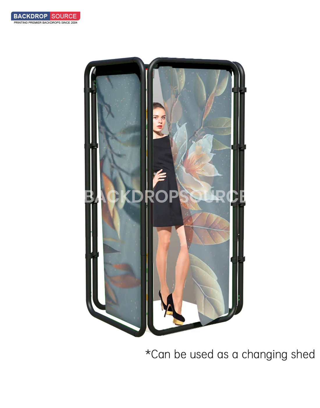 Panoramic Foldable Media Wall with Shape-Shifting Design